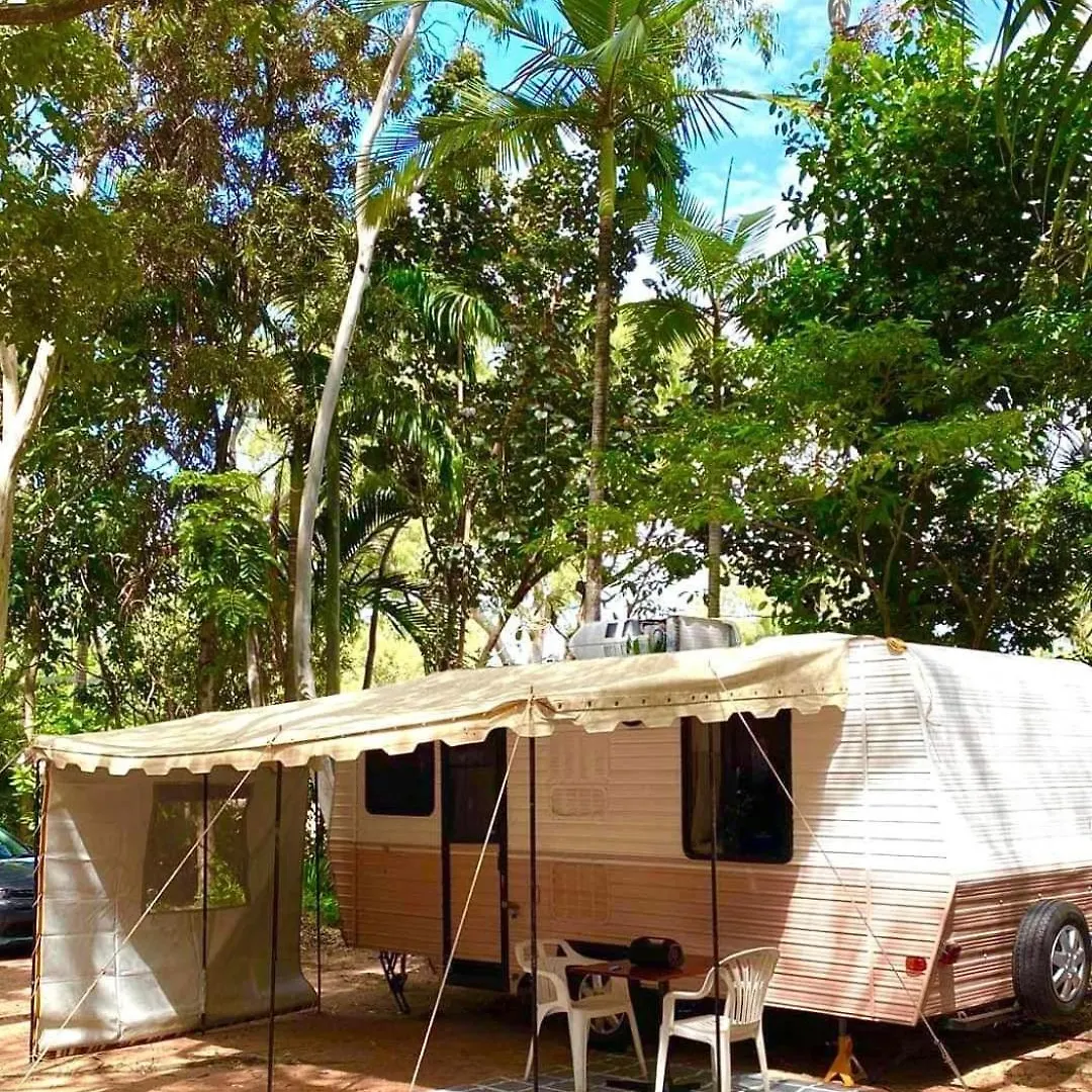 Guest house Vintage Coral Pink Hotel Nelly Bay Australia